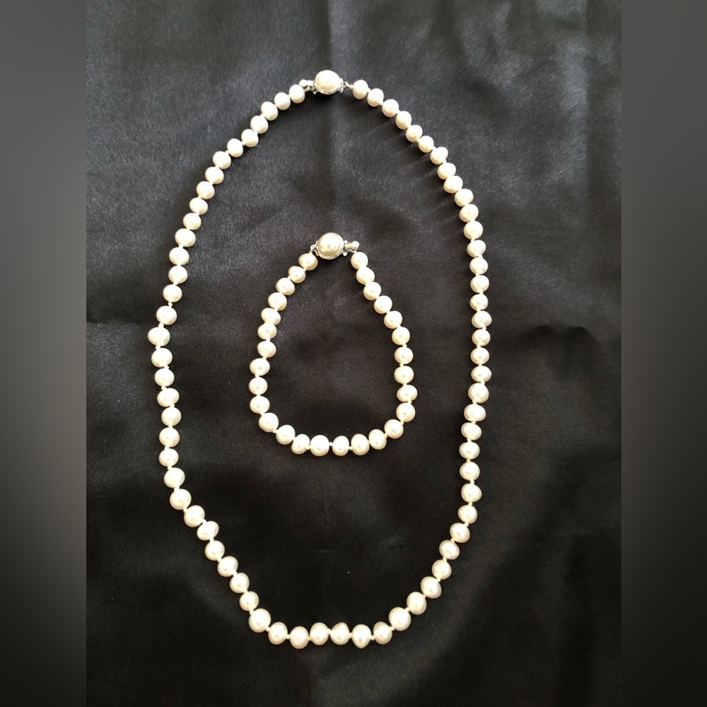 Mother of Pearl Necklace with bracelet